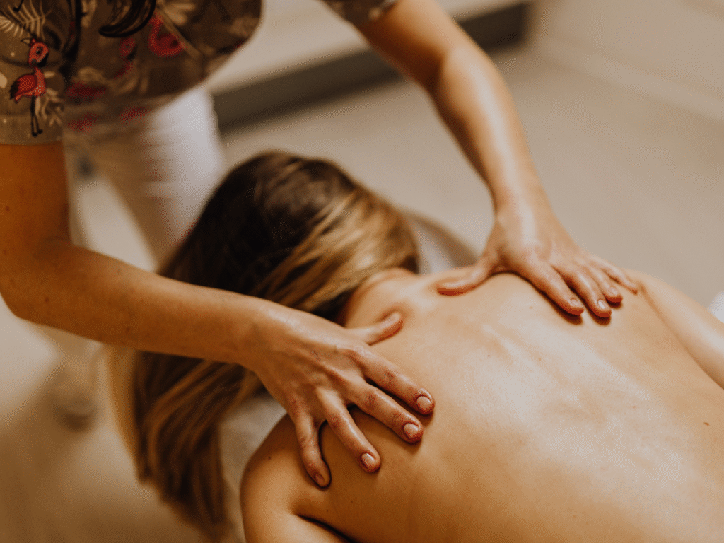 massage postnatal2